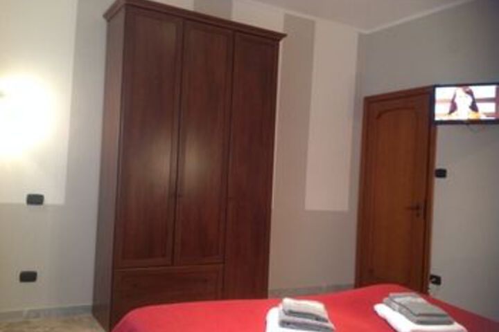 Room 36 of 60