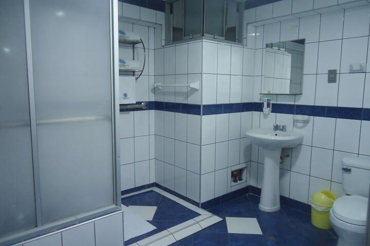 Room 43 of 74