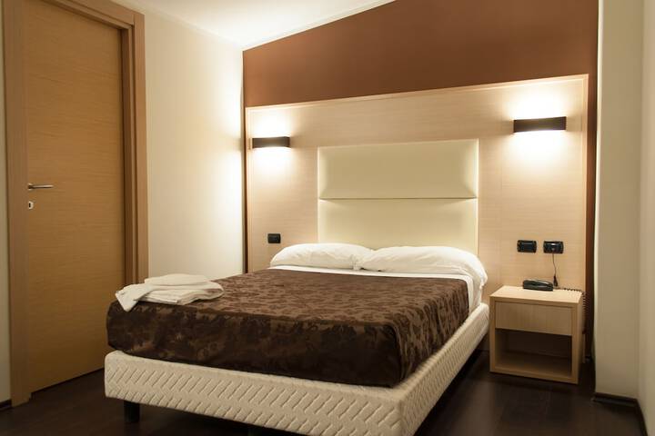 Room 17 of 65