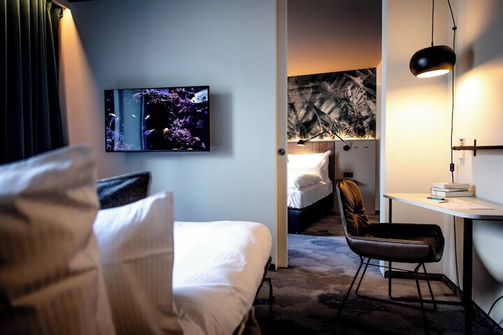 Room 10 of 44
