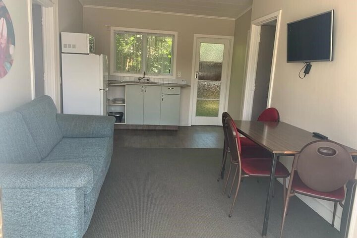 Room 16 of 32