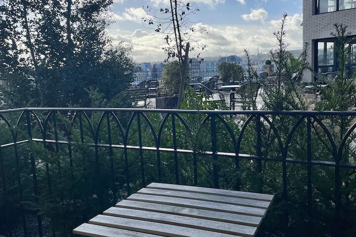 Room 54 of 83