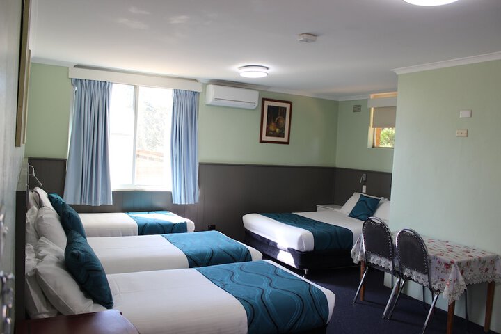 Room 13 of 48