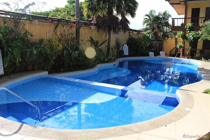 Hotel Pool