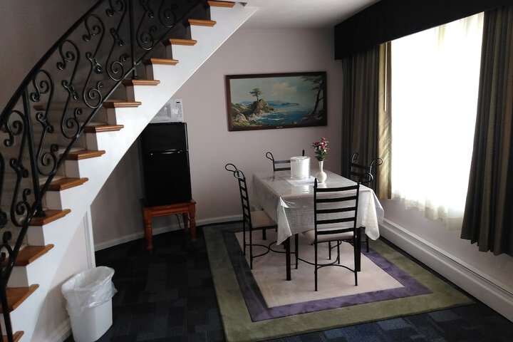 Room 17 of 42