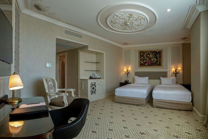 Room 12 of 53