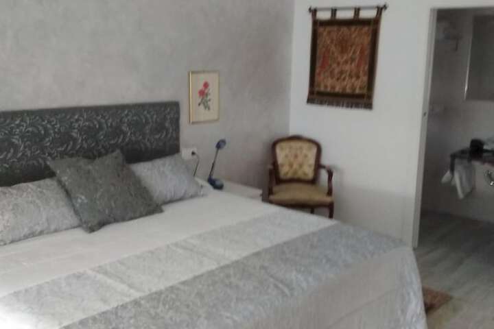Room 15 of 49