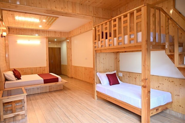 Room 13 of 23