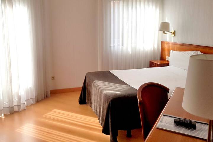 Room 10 of 76