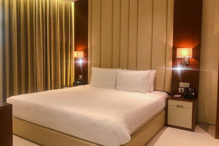 Room 14 of 83
