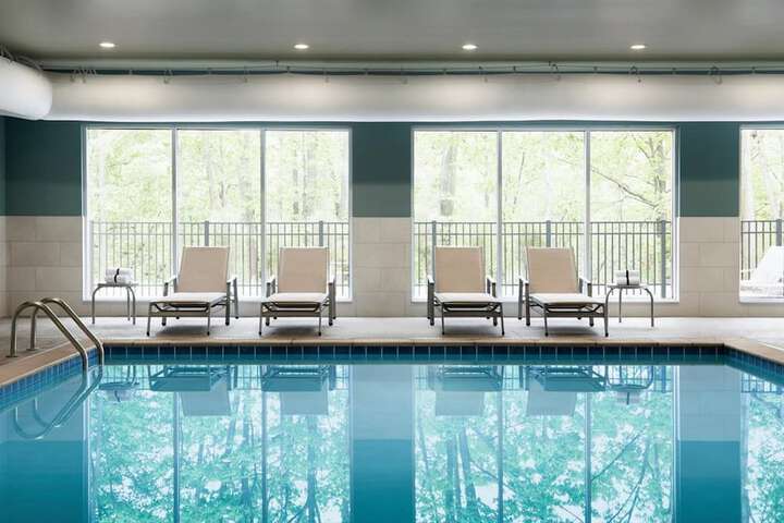 Hotel with Pool