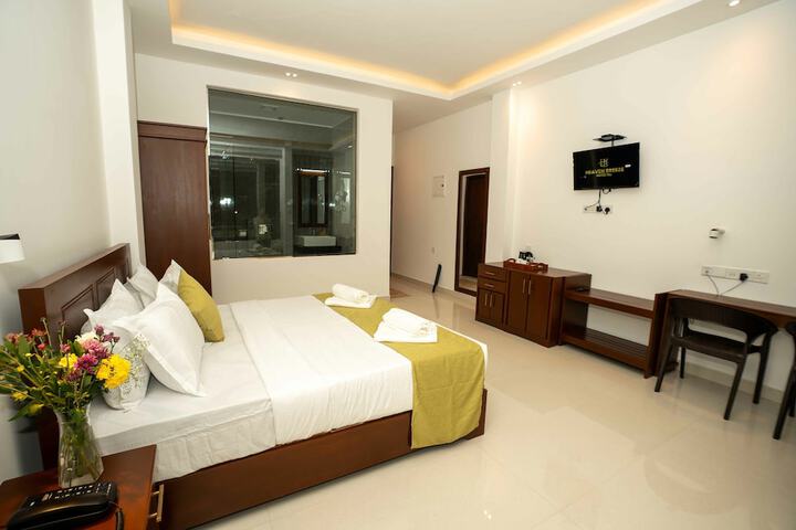 Room 33 of 86