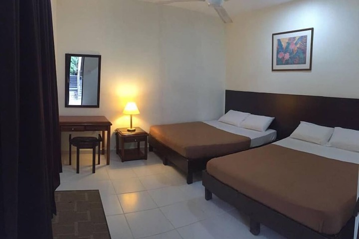Room 15 of 34