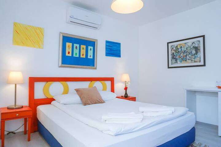 Room 20 of 144