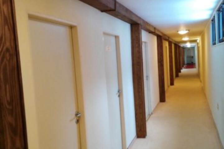 Ballroom/Hall 32 of 45