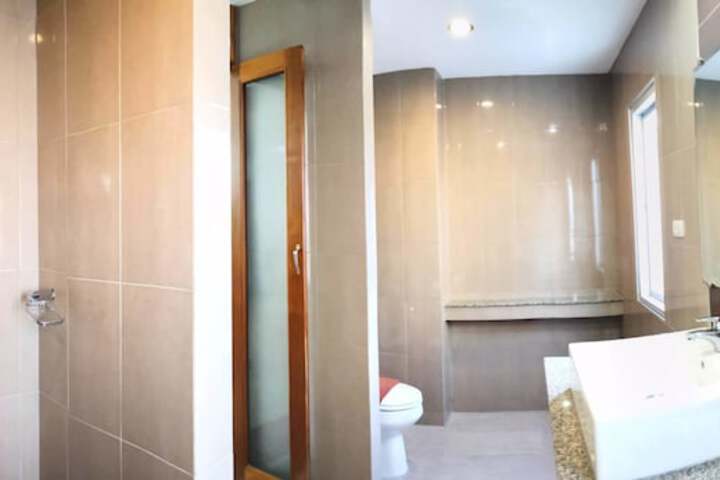 Room 14 of 39
