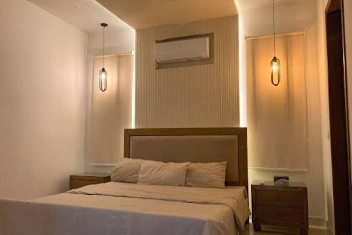 Room 17 of 17