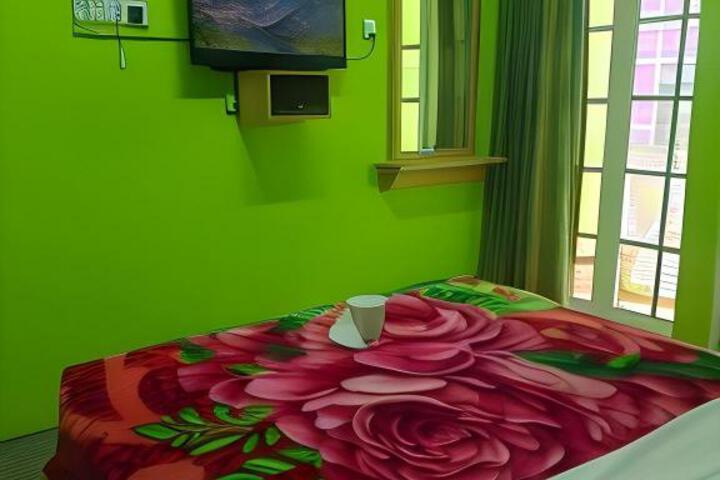 Photo 18