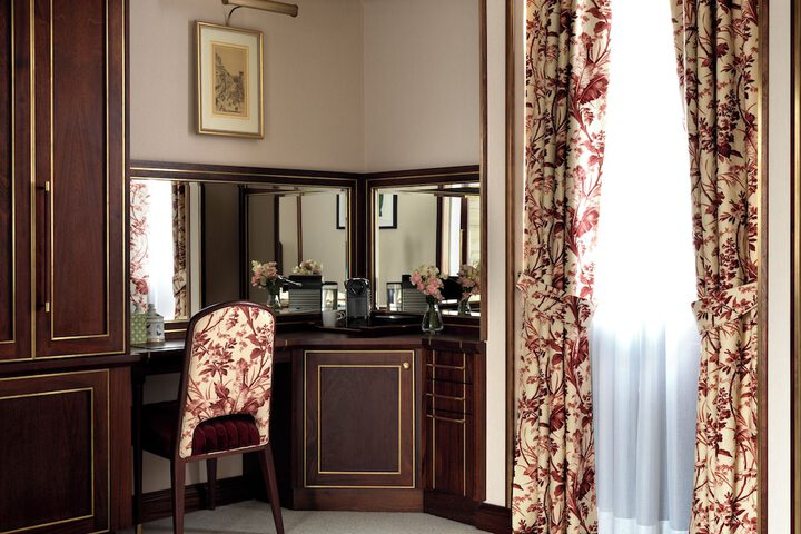 Room 45 of 112
