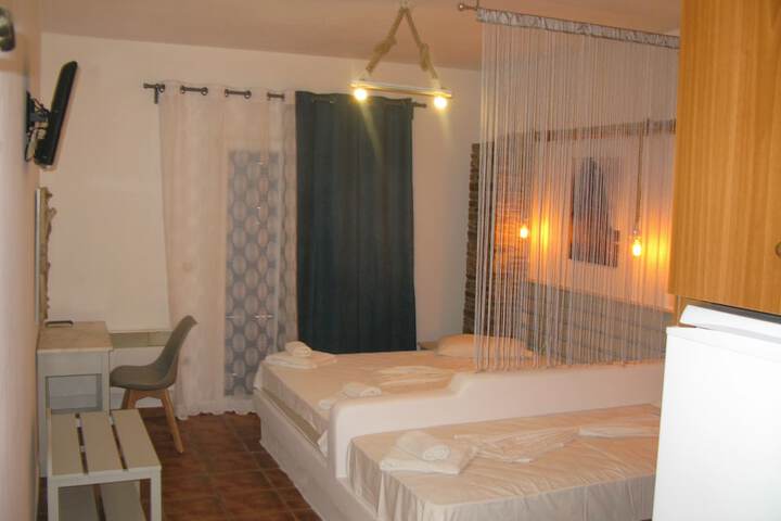 Room 6 of 22