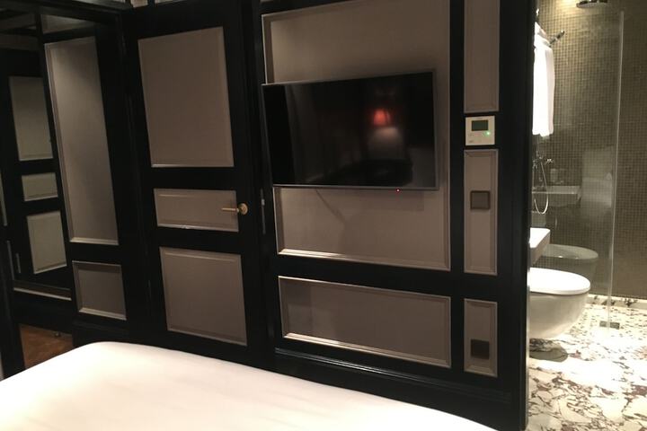 Room 19 of 69