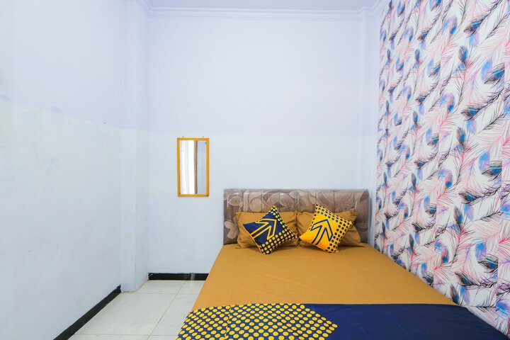 Room 11 of 33