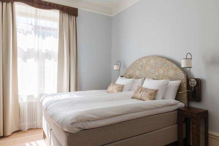 Room 4 of 116
