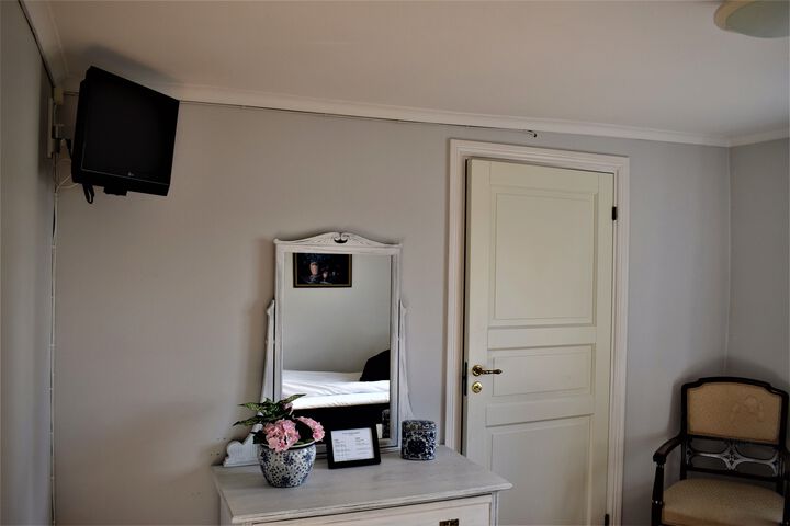 Room 66 of 84