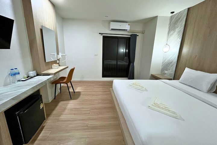 Room 2 of 13