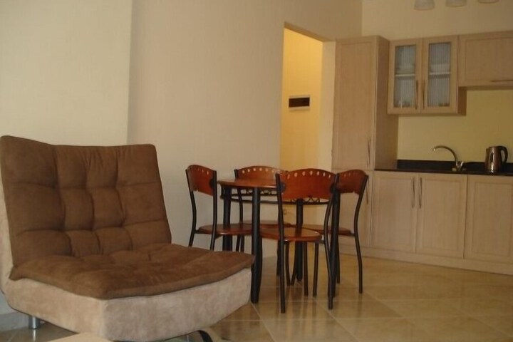 Room 11 of 20