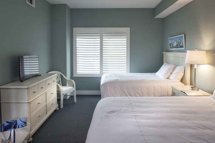 Room 4 of 37