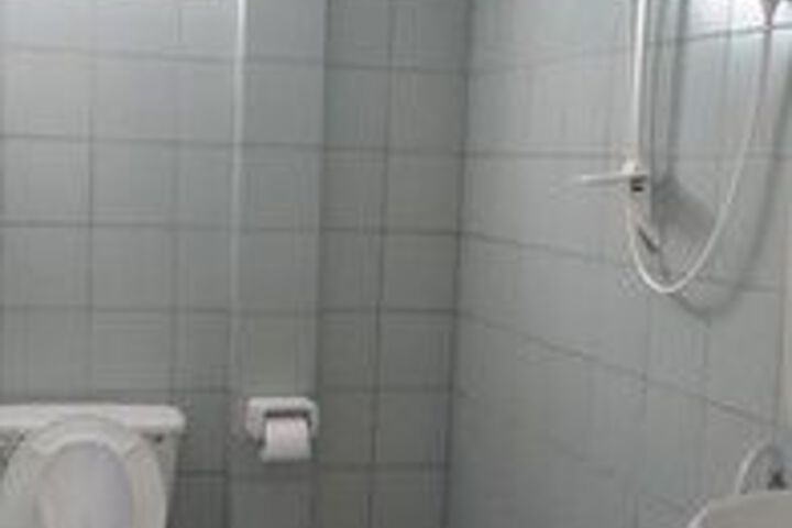 Room 5 of 34