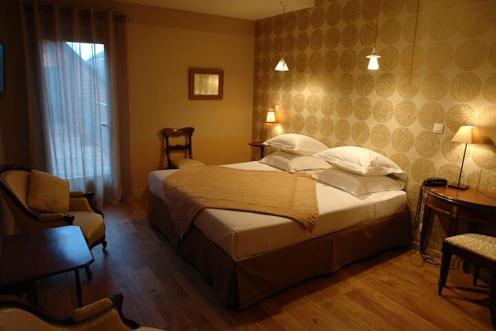 Room 11 of 51
