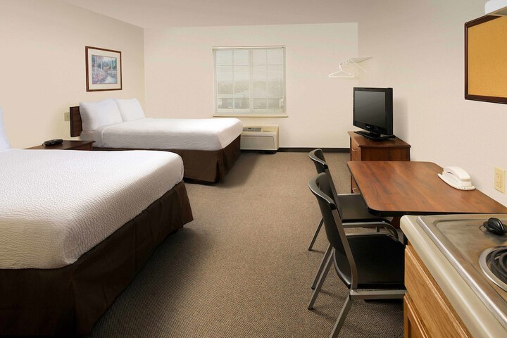 Standard Double Bed (8 of 28)