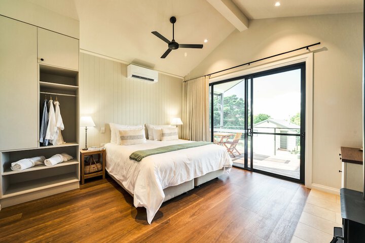 Room 3 of 50