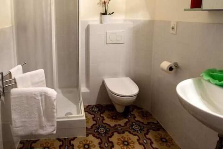 Room 14 of 21