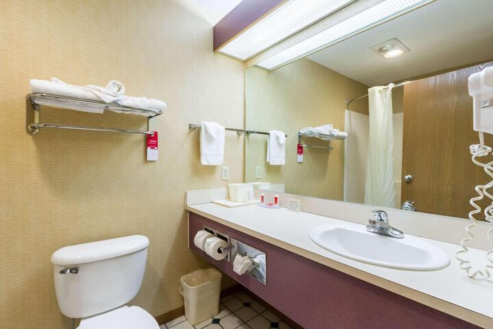 1 King Bed Suite (2 of 11)