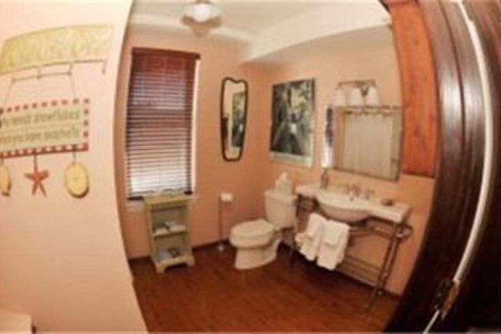 Room 2 of 31