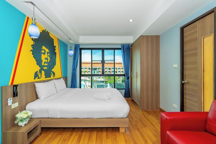 Room 12 of 71