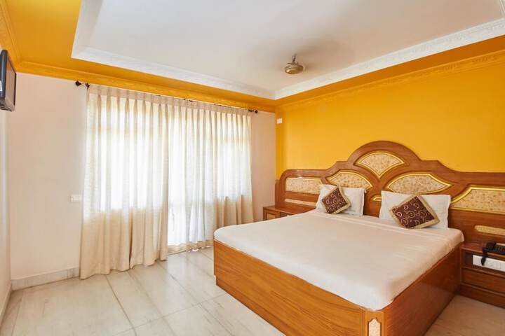 Room 4 of 14