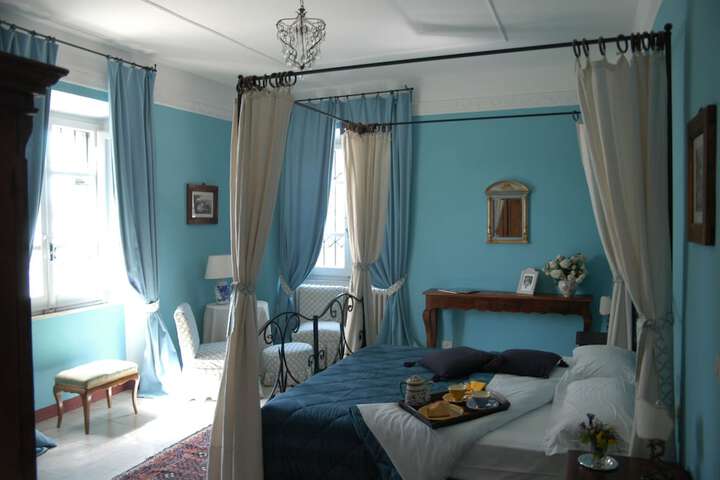 Room 3 of 66