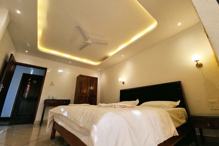 Room 36 of 169