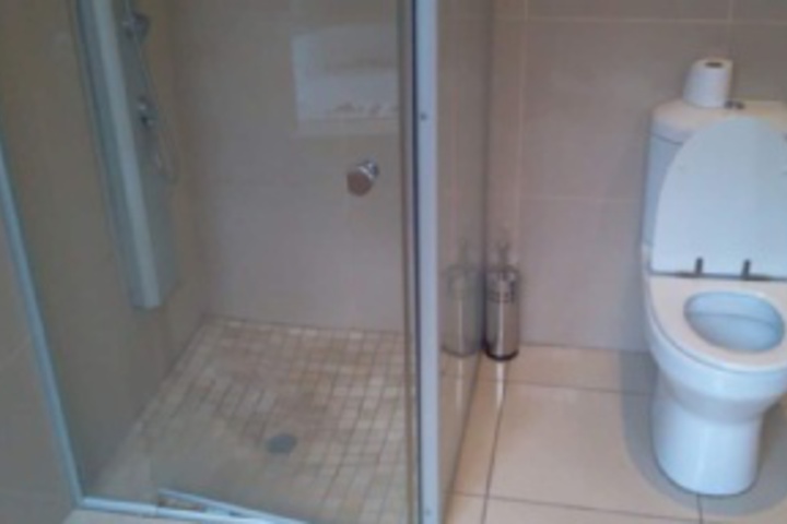 Room 32 of 96