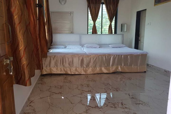 Room 7 of 47