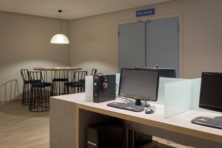 Business Center 138 of 183