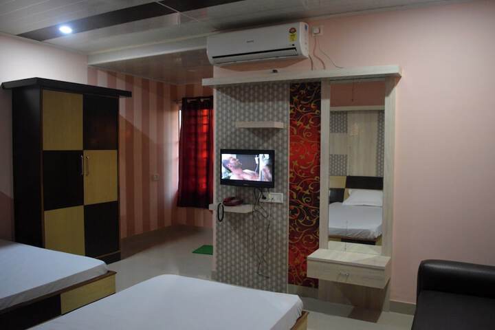 Room 10 of 23