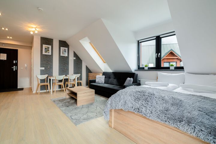 Room 41 of 375