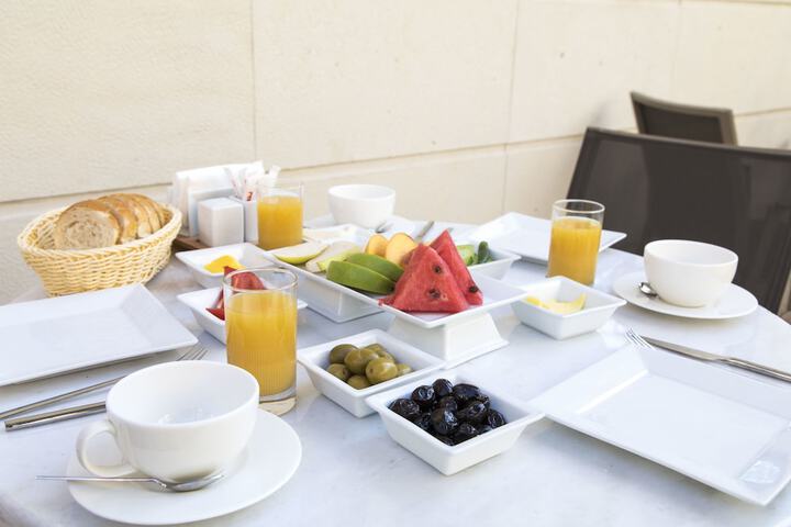 Breakfast/Coffee Service 27 of 36