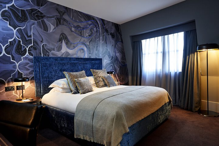 Room 25 of 60