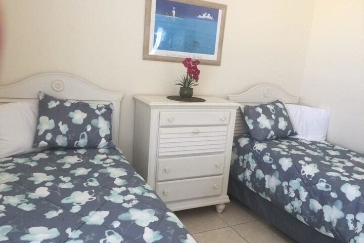 Room 6 of 62